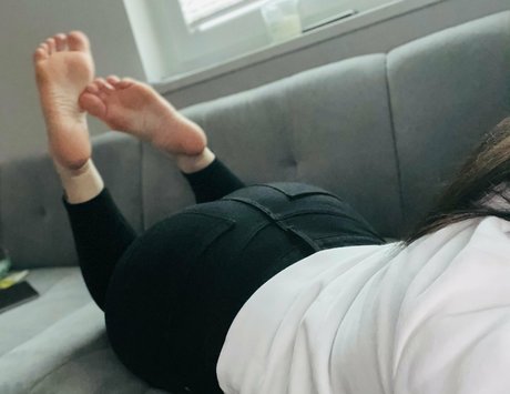 moneydomk star naked images