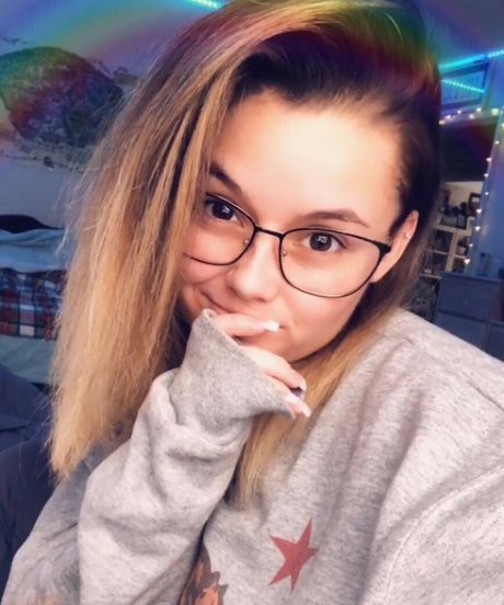 Mally Mouse adult star archive