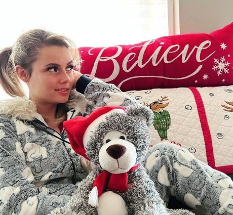 Mally Mouse beautiful actress picture