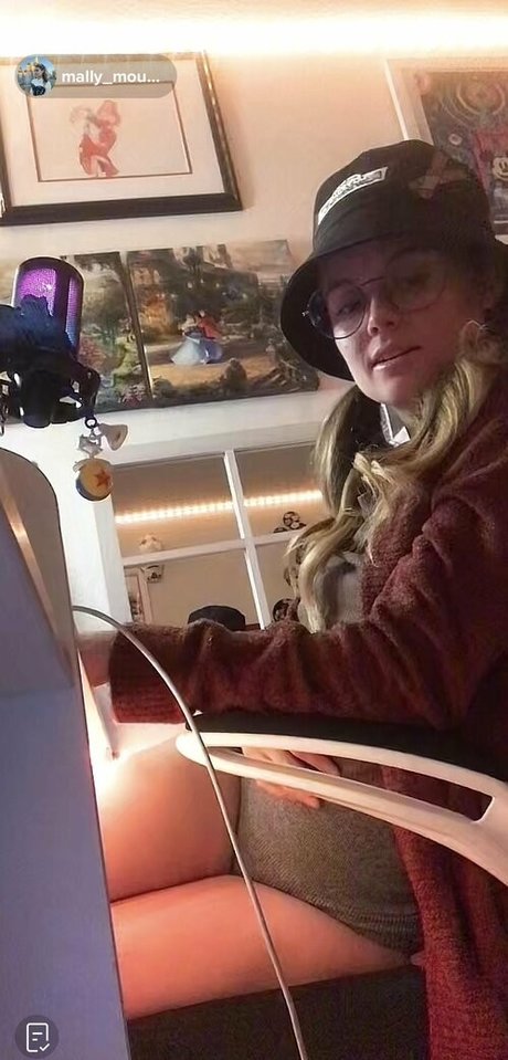 Mally Mouse star free photos