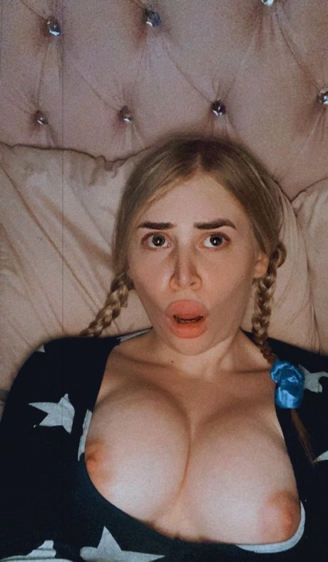 Latinmoniquexx perfect pornstar pic