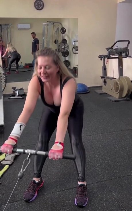 Joice Hasselmann nudes model image