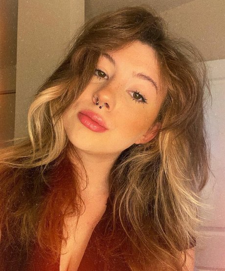 Kendi Ken ASMR star beautiful img