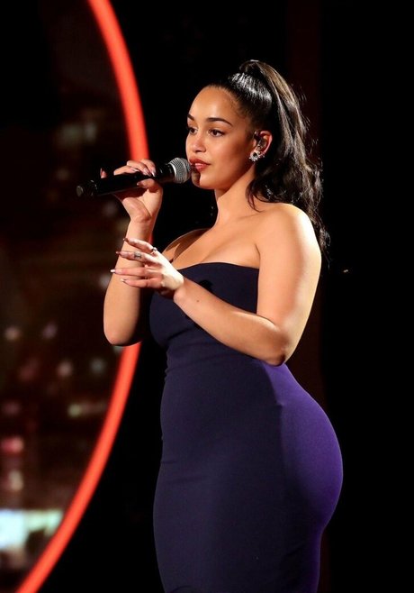 Jorja Smith star perfect archive