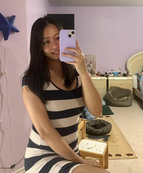 queenbaddii pornstar hd img