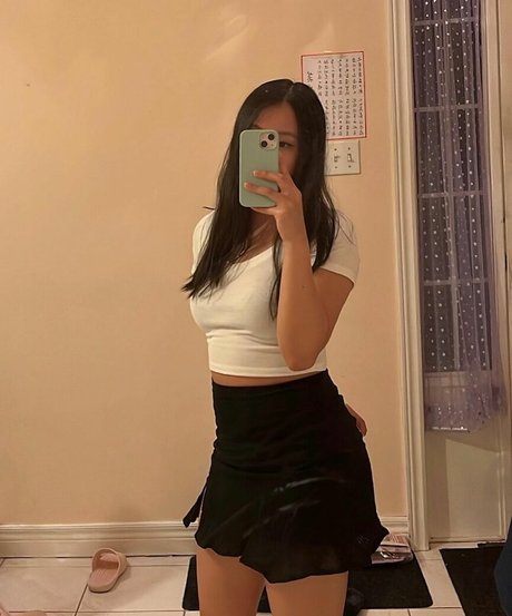 queenbaddii nice actress images