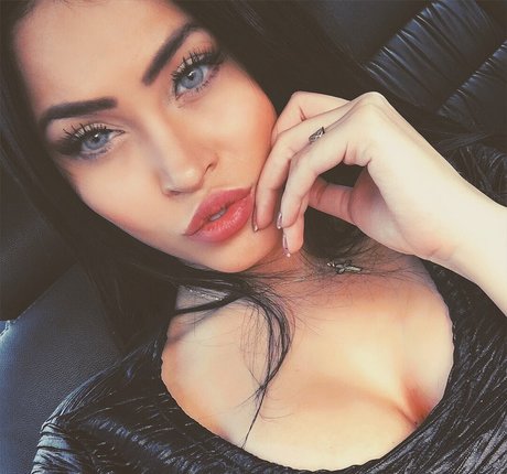 huge tits milf onlyfans sexy naked pics