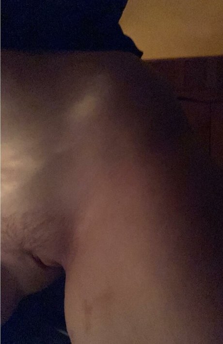 lesbian fingering onlyfans pornographic galleries