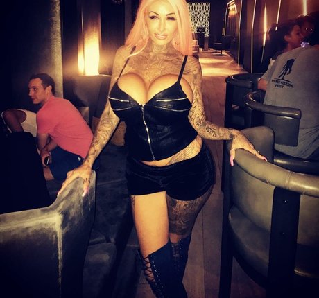 Kacey Diamonds model naked galleries