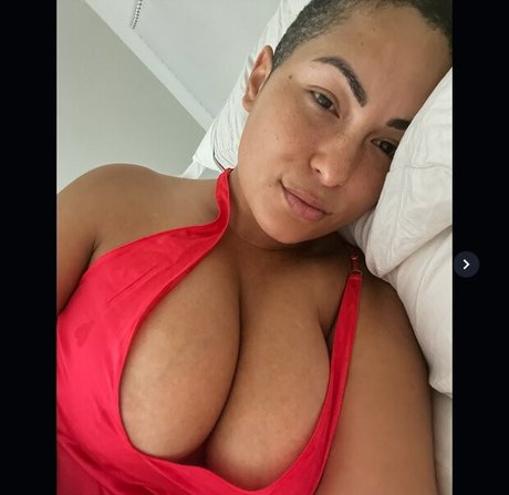 curvy nude onlyfans nice images