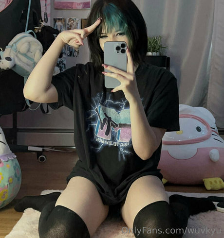 petite slut onlyfans art nude gallery