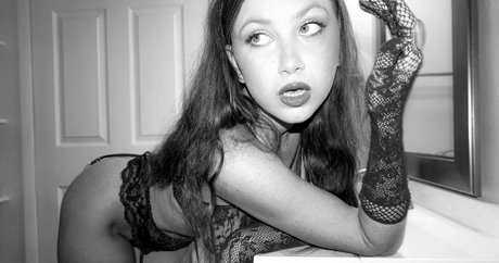 bbabyvalentine model free pics