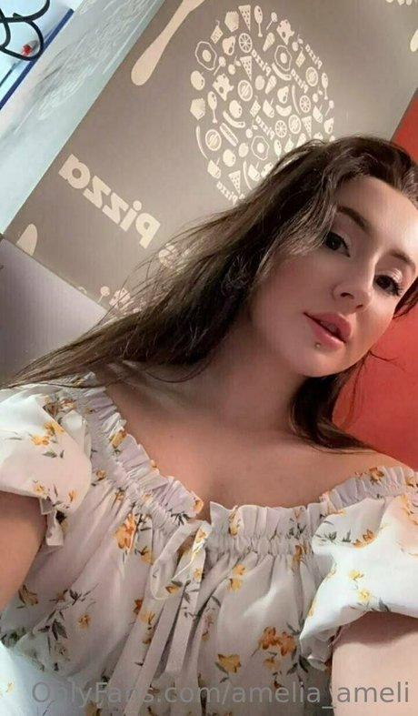 lesbian fingering onlyfans art porn pictures