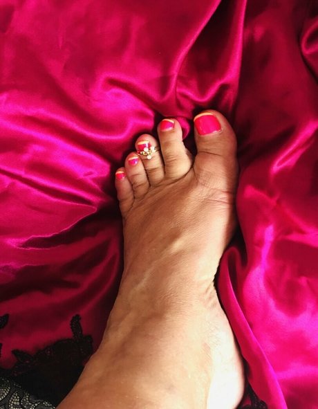 femdomyou model free photo