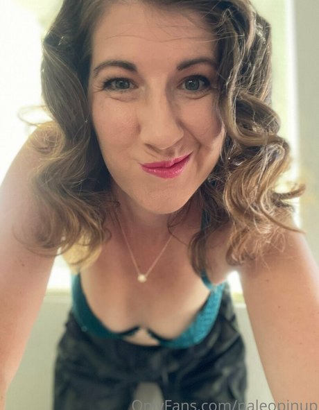 paleopinup nice pornstar pic