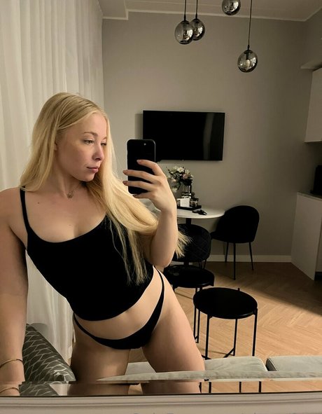 alora free pornstar sex photo