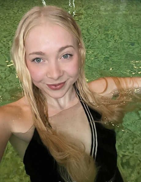 alora free pornstar sex gallery