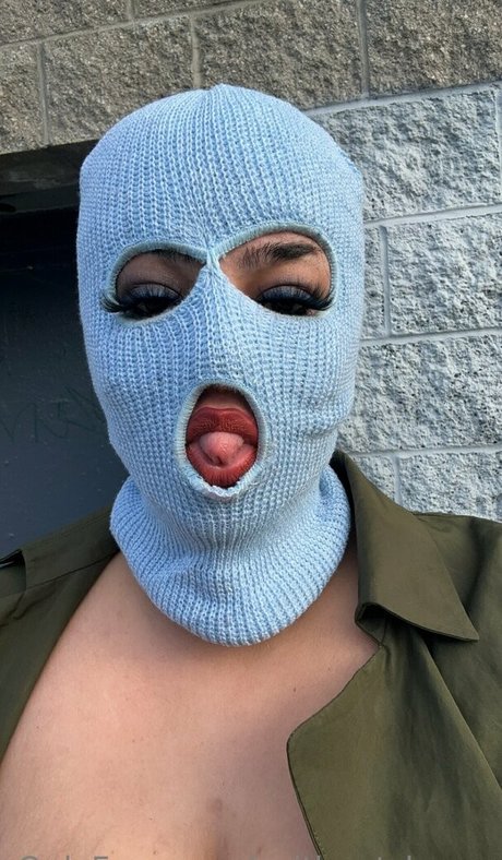 vvithoutshame adult model picture