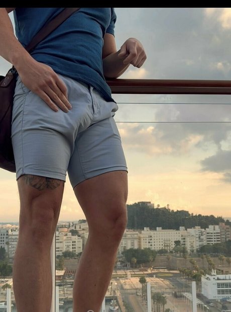 18 asian onlyfans hot porn image