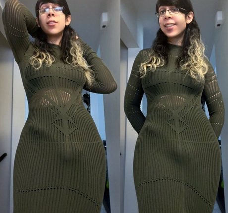 strip nude onlyfans beautiful naked picture