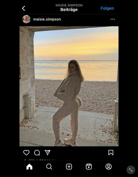 Maisie Simpson naked star image