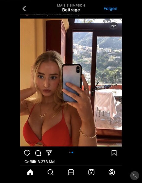 Maisie Simpson porn model gallery