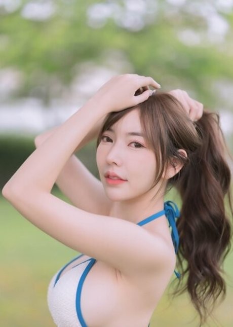 Champ Emmita sexy pornstar images