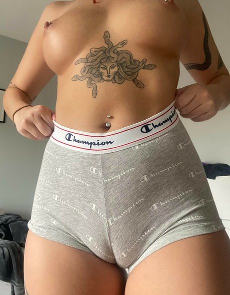 Abbygiirl art actress photo