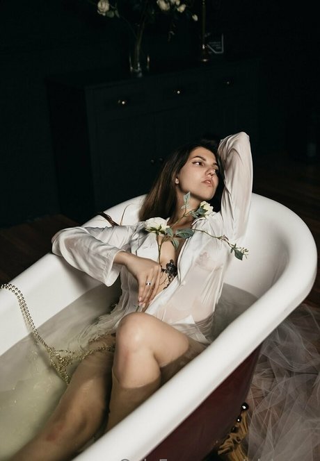 goth threesome onlyfans hot gallery