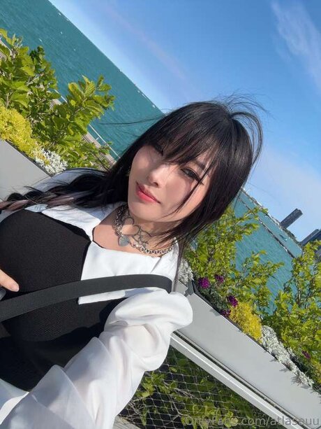 Atlaseuu FREE top 0 1_ adult model img