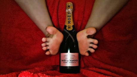 Juicy Charlotte model adult photo