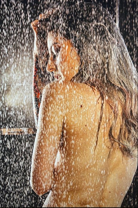 Dynamite model hot picture