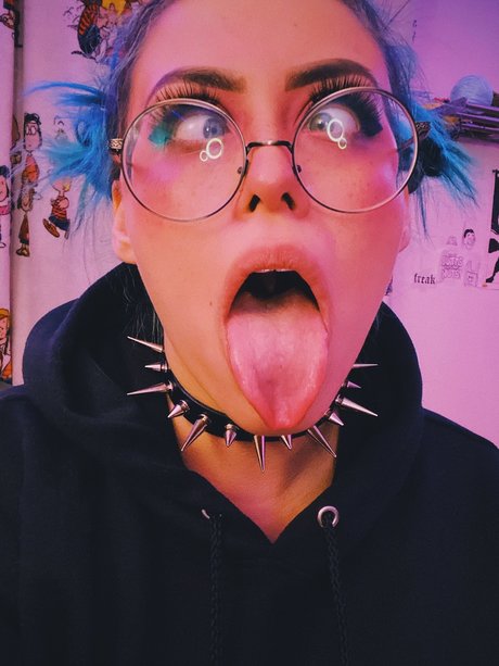 stepdaughter onlyfans free nude pics