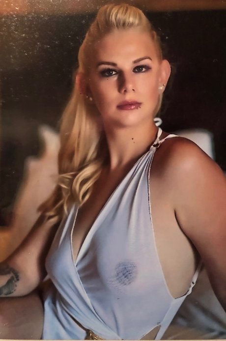 tiny asian onlyfans best images