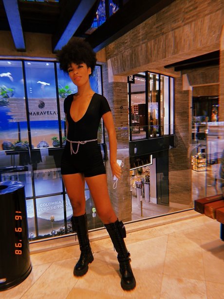 body onlyfans porno image