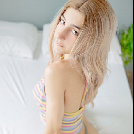 Aeon Nebula SG model hot pic