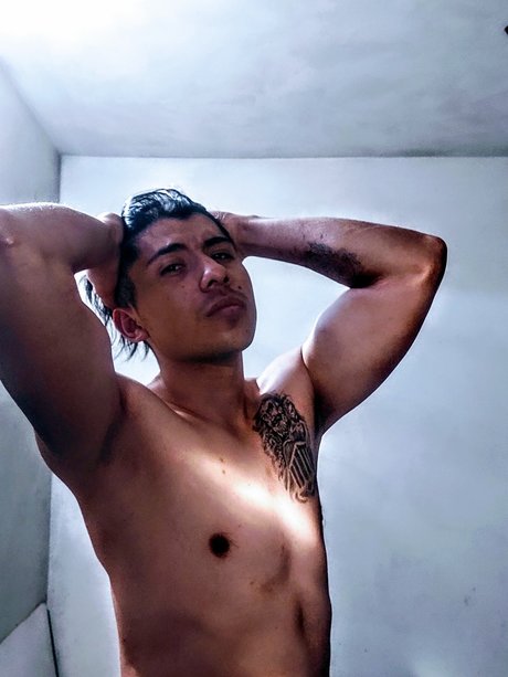 Alo art actress picture