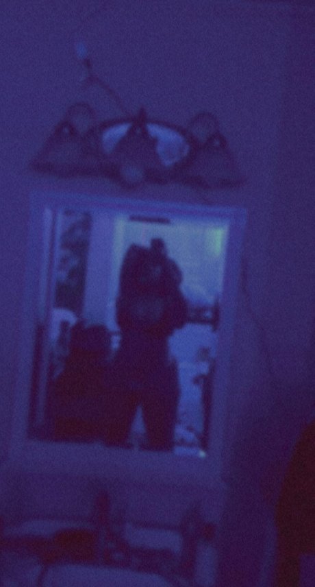 Goldie Alai sexy actress img