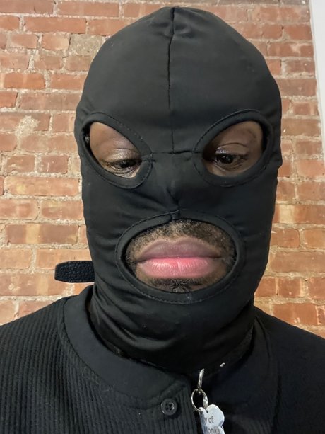 NYCBLACKSWITCH perfect model image