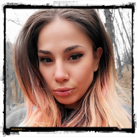 AllAboutThemToes xxx actress pics