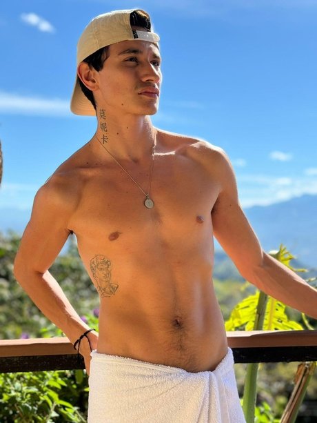 Andres Hurtado art actress picture