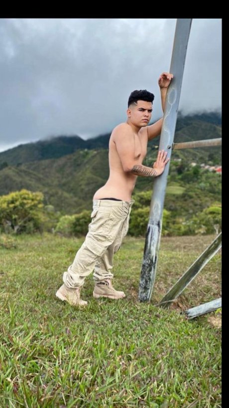 Alejandro Agudelo model erotic image