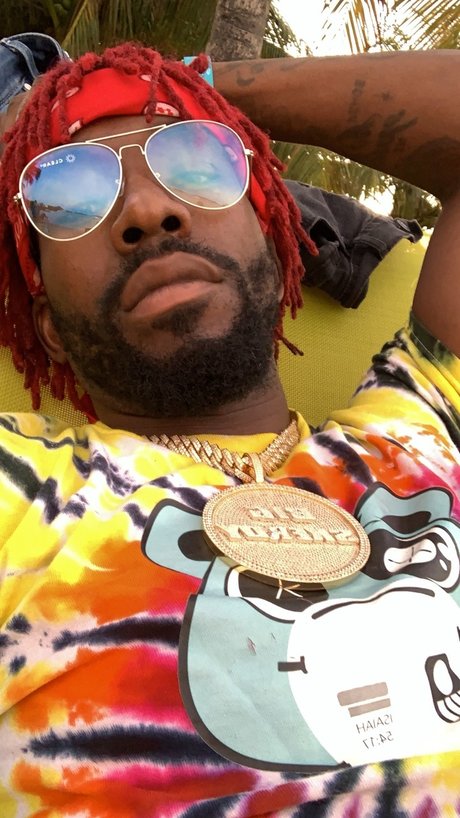 Wild Lifestyle Even Wilder Fans pornographic model gallery