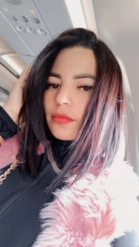 shemale fucks girl onlyfans nude images