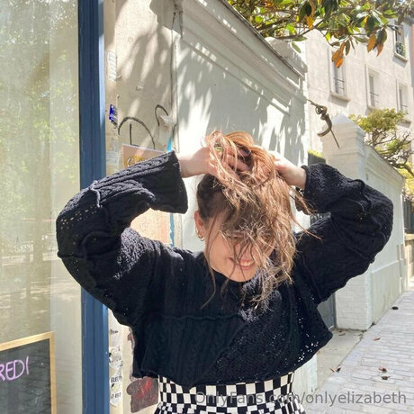 Peachy Eliza_ star perfect photos