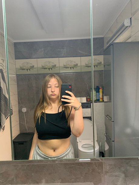 Ondreana nudes model image