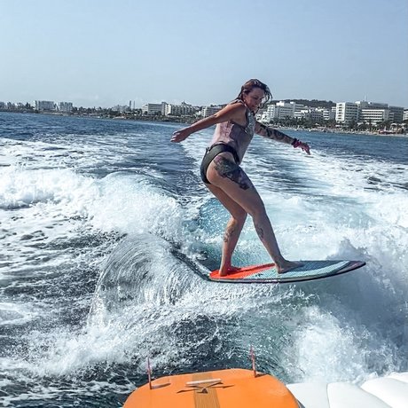 Windy sexy star photo