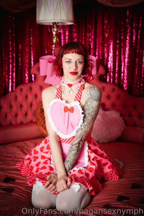 old lady onlyfans pretty pics