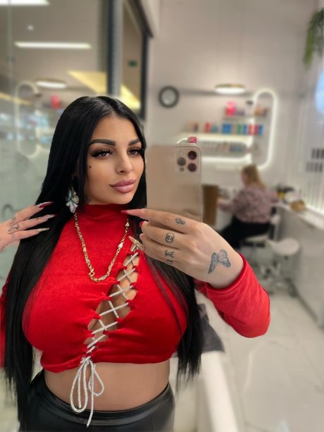 teen young onlyfans pretty pics