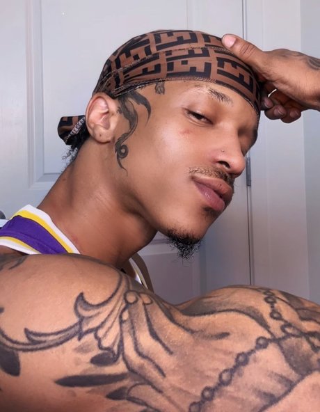 nerdy onlyfans pornographic picture